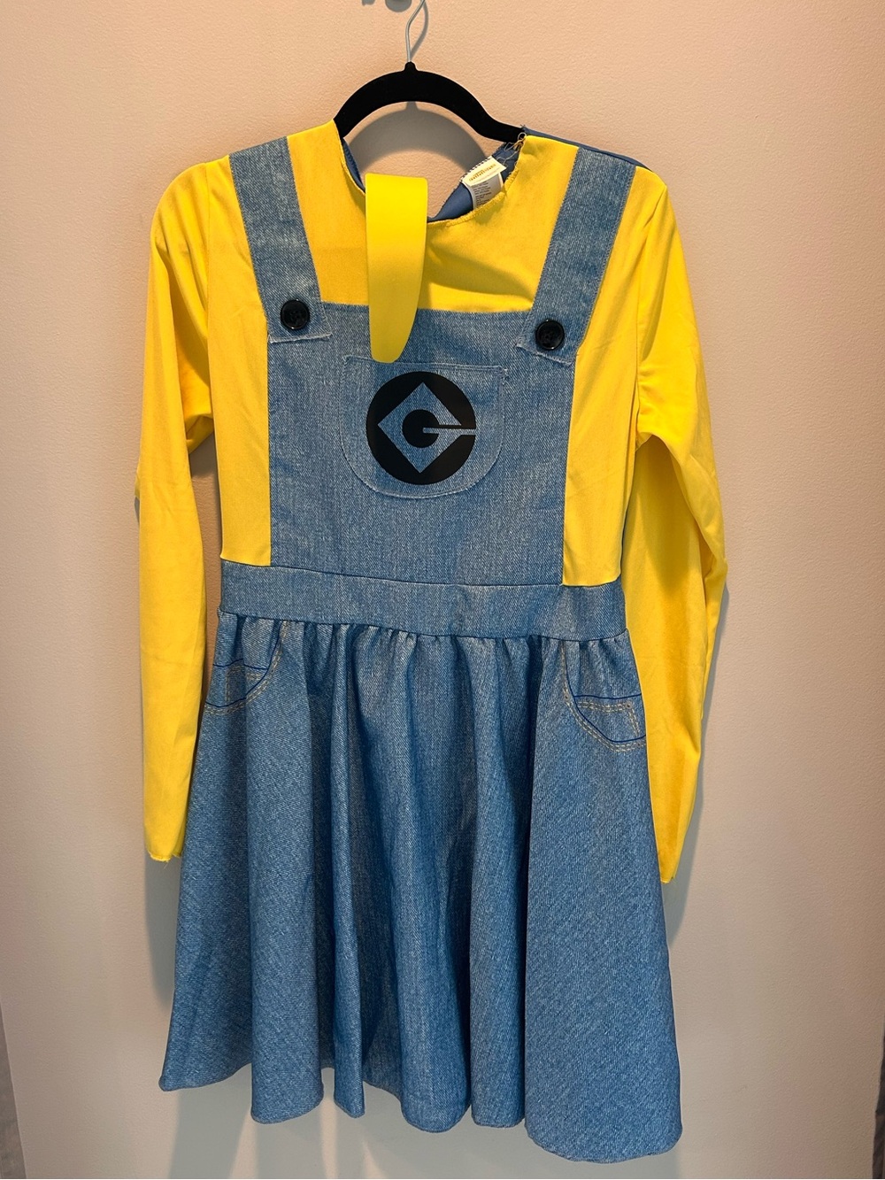 Women’s yellow Minion costume dress size medium